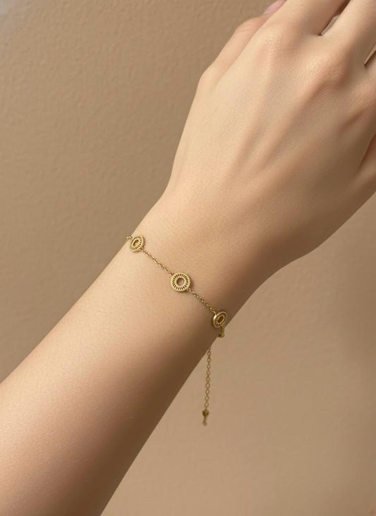 Mini Circle Bracelet